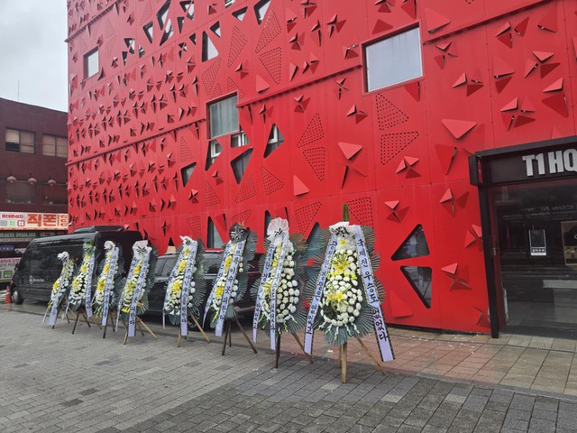 Anti-fan cứng của Gumayusi tiếp tục gây phẫn nộ nhưng lần này đụng chạm toàn bộ LMHT kể cả Faker