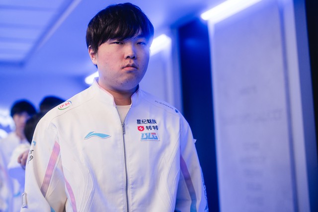 Bin “gáy cực mạnh” nhưng lần này cộng đồng LMHT không thể chỉ trích nổi