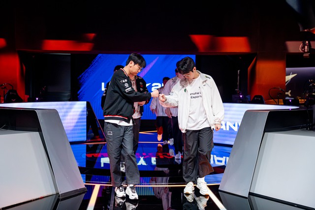 “Bug” cực nặng ngay trong trận T1 – HLE khiến cộng đồng xôn xao