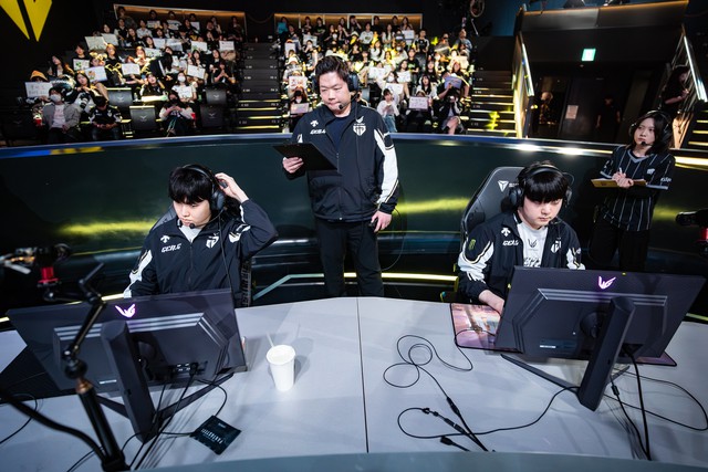 Cân bằng thành tích lịch sử của T1, Gen.G vẫn chưa so sánh được với đội hình huyền thoại