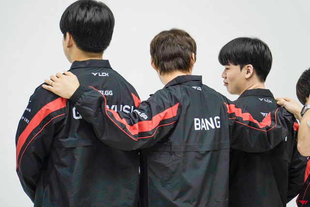 Đàn anh đặt cho Gumayusi thử thách cực khó trong màu áo T1