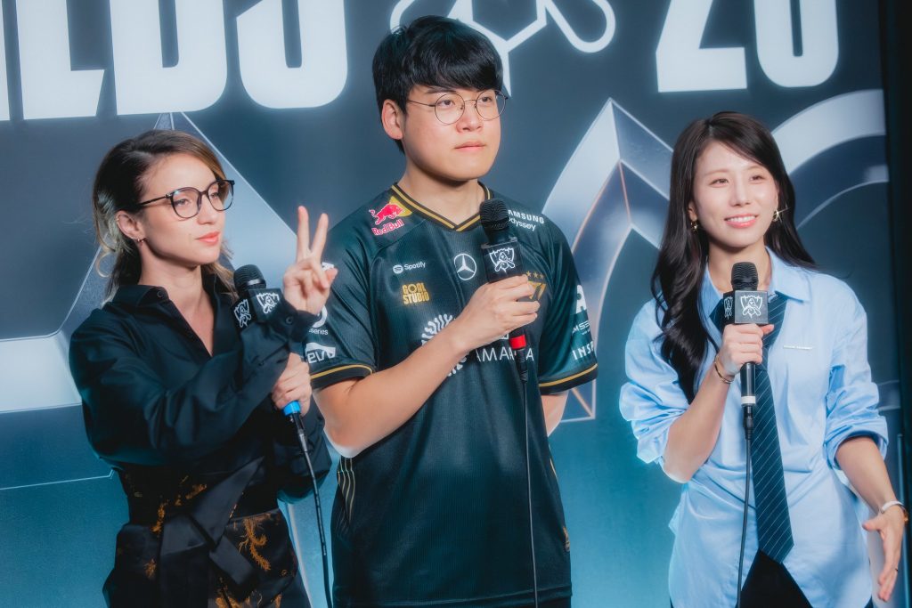 Fan nhận xét “cay đắng” về T1 trong ngày Gumayusi tỏa sáng