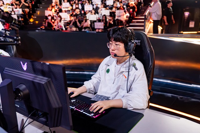 Hé lộ tâm thư của gia đình Zeus, không chỉ T1 mà hai cái tên khác cũng phải chịu trách nhiệm