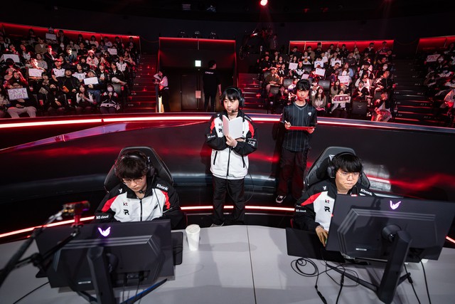 Lịch thi đấu Regular Seasons 2025 mới nhất: Tuần “sinh tử” của “tam cực”