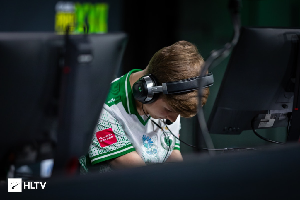 m0NESY nói về việc tìm lại phong độ: “Có điều gì đó không ổn với tôi khi tôi gia nhập Falcons, và cả khi tôi còn ở G2.”