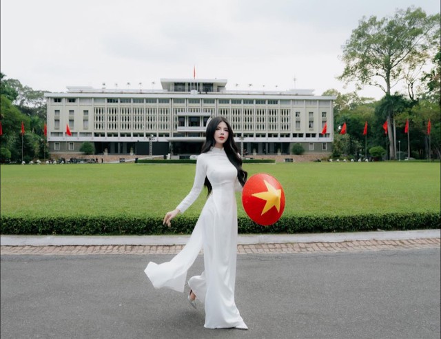 Mai Dora tung loạt ảnh áo dài chào mừng ngày 30-4 khiến dân tình “không thể rời mắt”