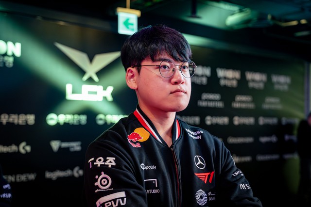 Một chỉ số của Gumayusi tụt giảm nhưng lại thể hiện sự hoàn thiện của T1