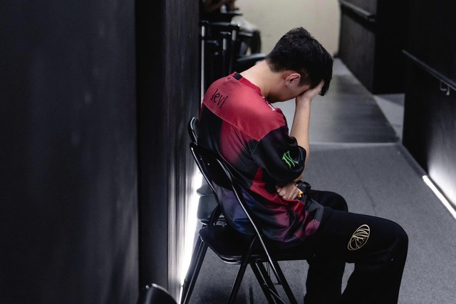 Ngày buồn của VCS nhưng cộng đồng LMHT vẫn “xát muối” GAM