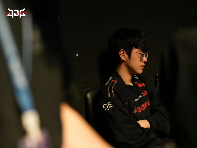 Nghi vấn nhà vô địch CKTG đã được cứu khỏi khoản nợ hàng trăm tỷ