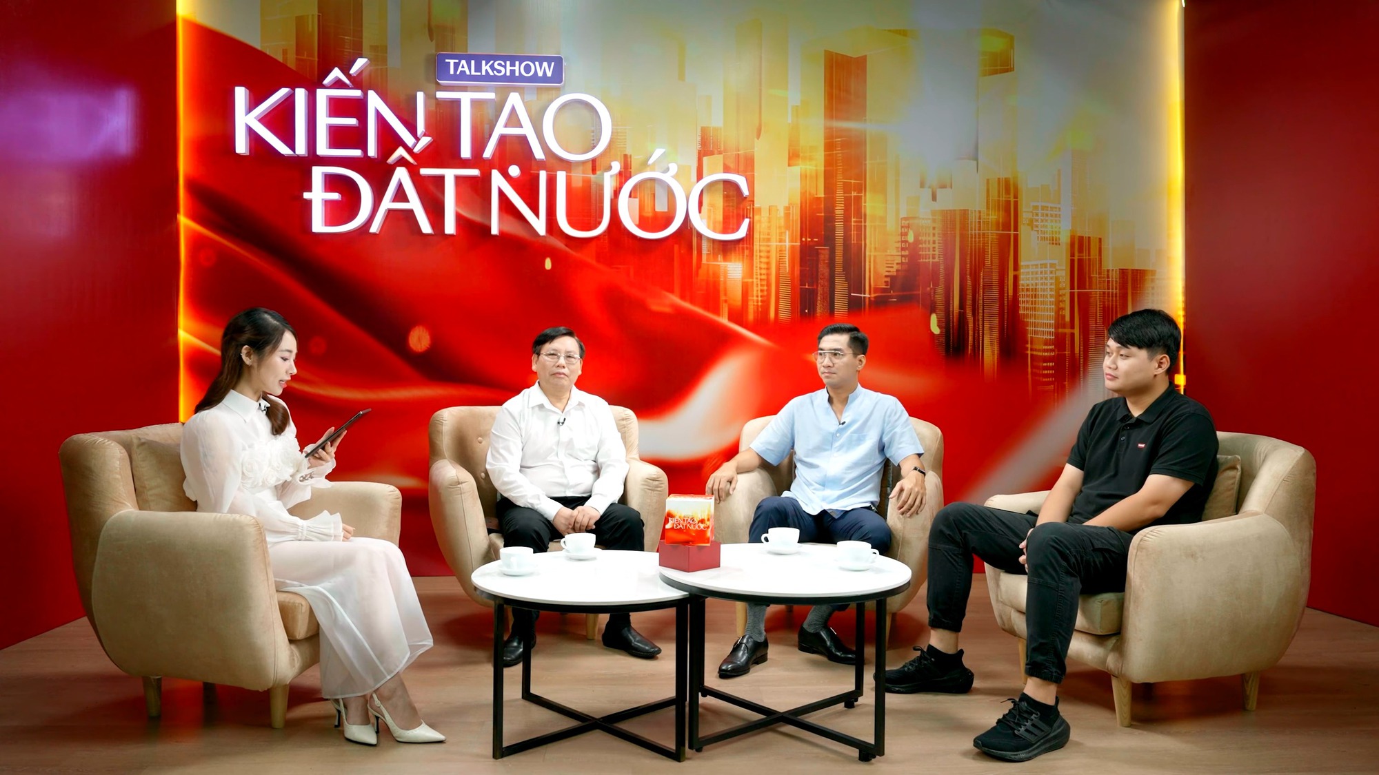 Nội dung và giá trị hữu ích: Duy Thẩm và Pew Pew “mở đường chỉ lối” cho những bạn trẻ muốn bắt đầu trong ngành sáng tạo nội dung