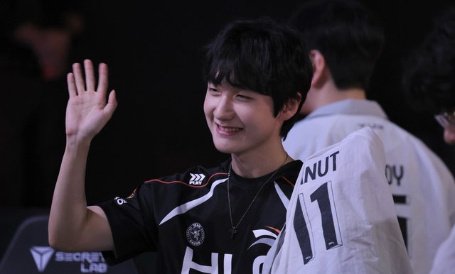 Peanut thông báo “last dance”, fan HLE mong “kích hoạt nội tại”