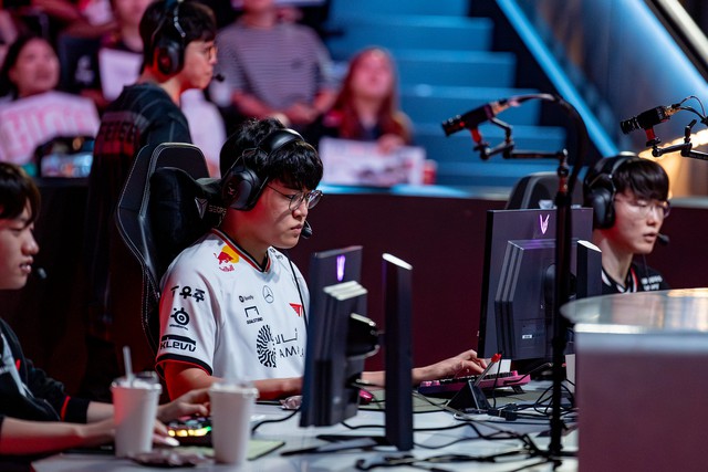 Sao T1 hé lộ sự thật sau khi để HLE có toàn cấm chọn “khủng” khiến fan “ngã ngửa”