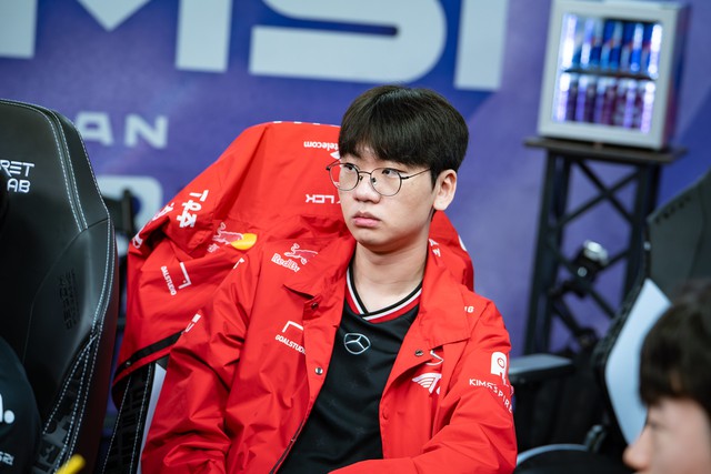 Soi trận T1 – HLE, hóa ra Doran tỏa sáng có phần “nhờ Faker”