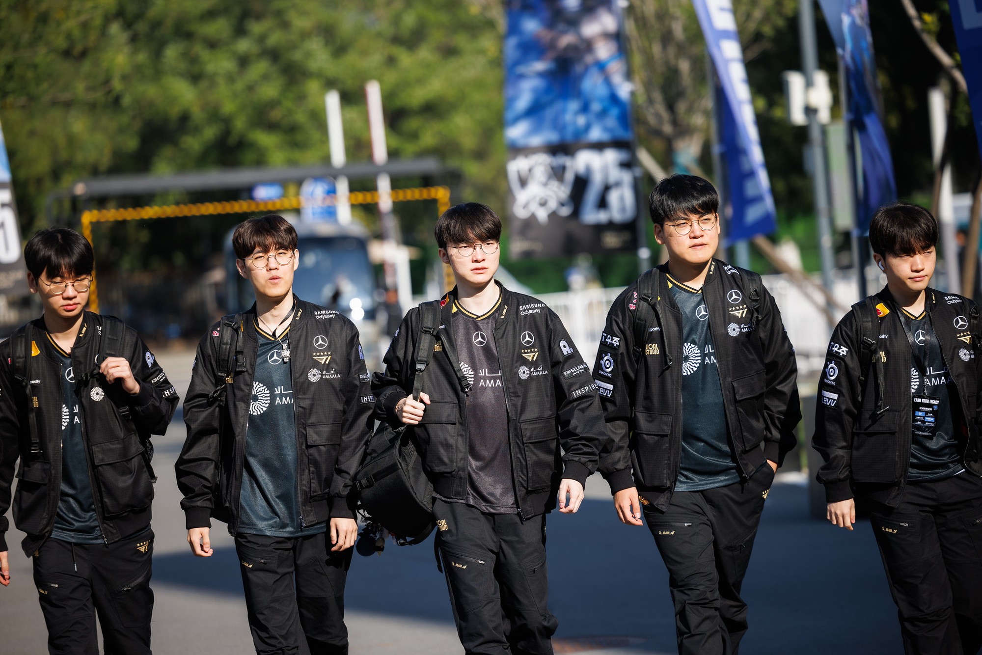 T1 làm nên điều gần như “không tưởng” trong lịch sử CKTG ngay từ trận ra quân