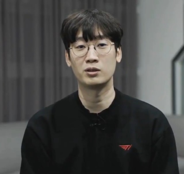 T1 tiếp tục có màn xử lý cực kỳ cồng kềnh, đào sâu ác cảm trong vụ drama với Gumayusi