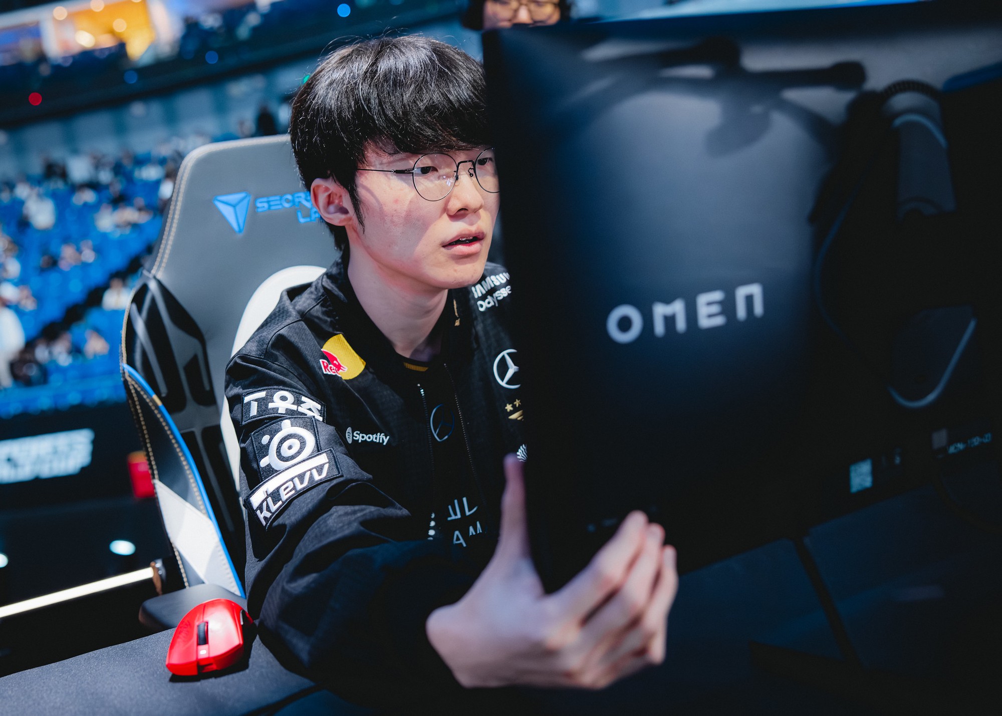 Thắng AL nhưng một kỷ lục của T1 đã bị “bay màu”