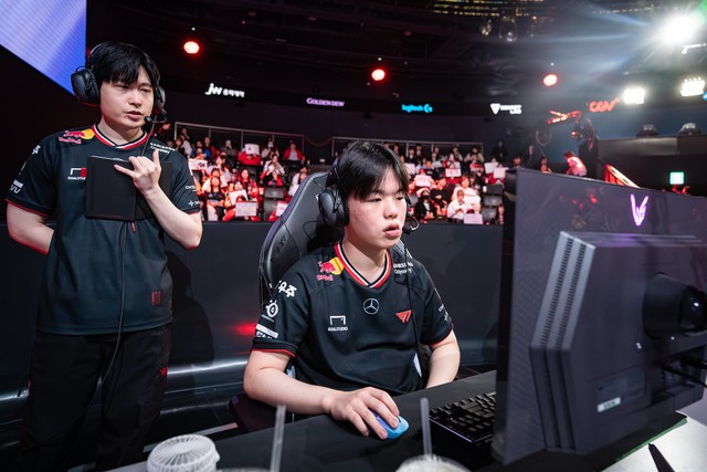 Thông báo của T1 là bằng chứng cho thấy 2 Xạ Thủ đều là “nạn nhân” của đội tuyển này