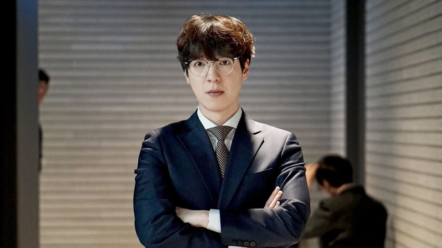 Trận đấu với HLE cho thấy sự vô nghĩa trong hành động của thượng tầng T1