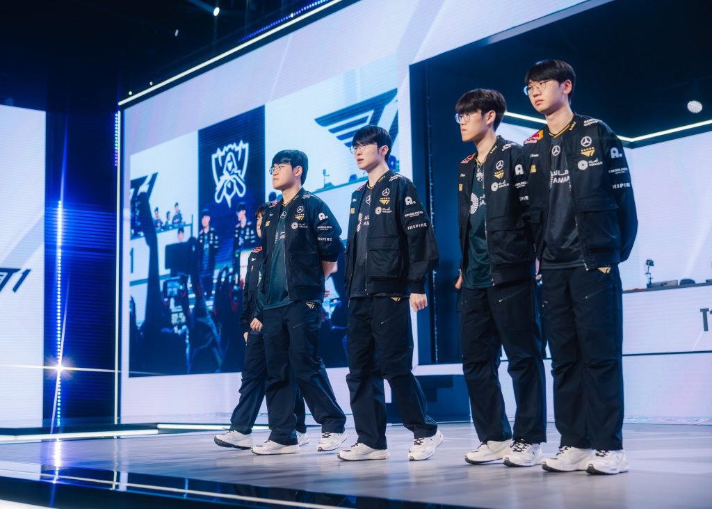 Tuyển thủ thi đấu đáng thất vọng trong trận thắng của T1 nhưng lại nhận “nghịch lý của CKTG”