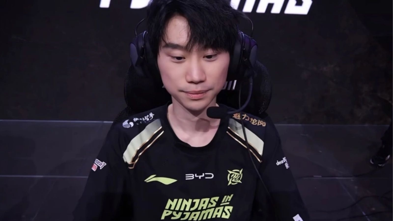 Xuất hiện thông tin một cựu vương CKTG đã chính thức giải nghệ