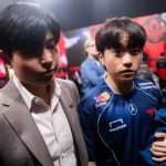 Chỉ một hành động nhỏ của Faker, fan T1 biết rằng điều tệ nhất sau trận thắng G2 đã đến