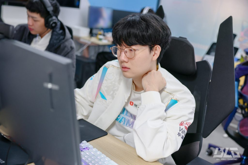 Cựu HLV RNG bất ngờ phát biểu tiêu cực về Viper sau loạt trận ra mắt LPL