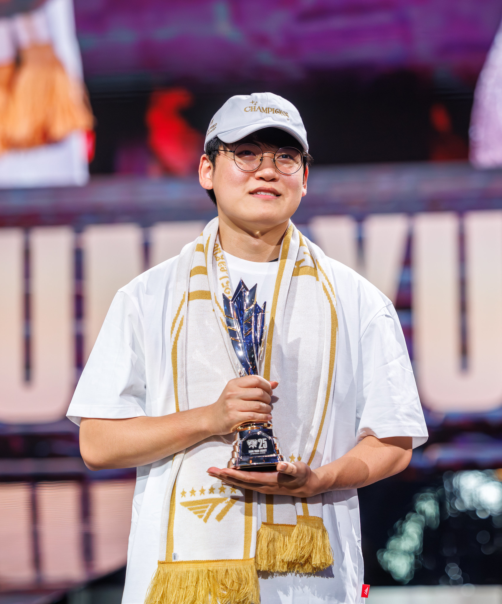 Gumayusi chia sẻ về lựa chọn tương lai nhưng khán giả nghi ngờ “ngầm nhắc nhẹ” T1