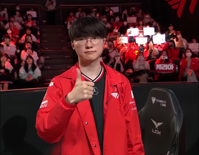 Không chỉ Smash, khán giả chỉ trích thêm một cái tên mắc lỗi nặng của T1