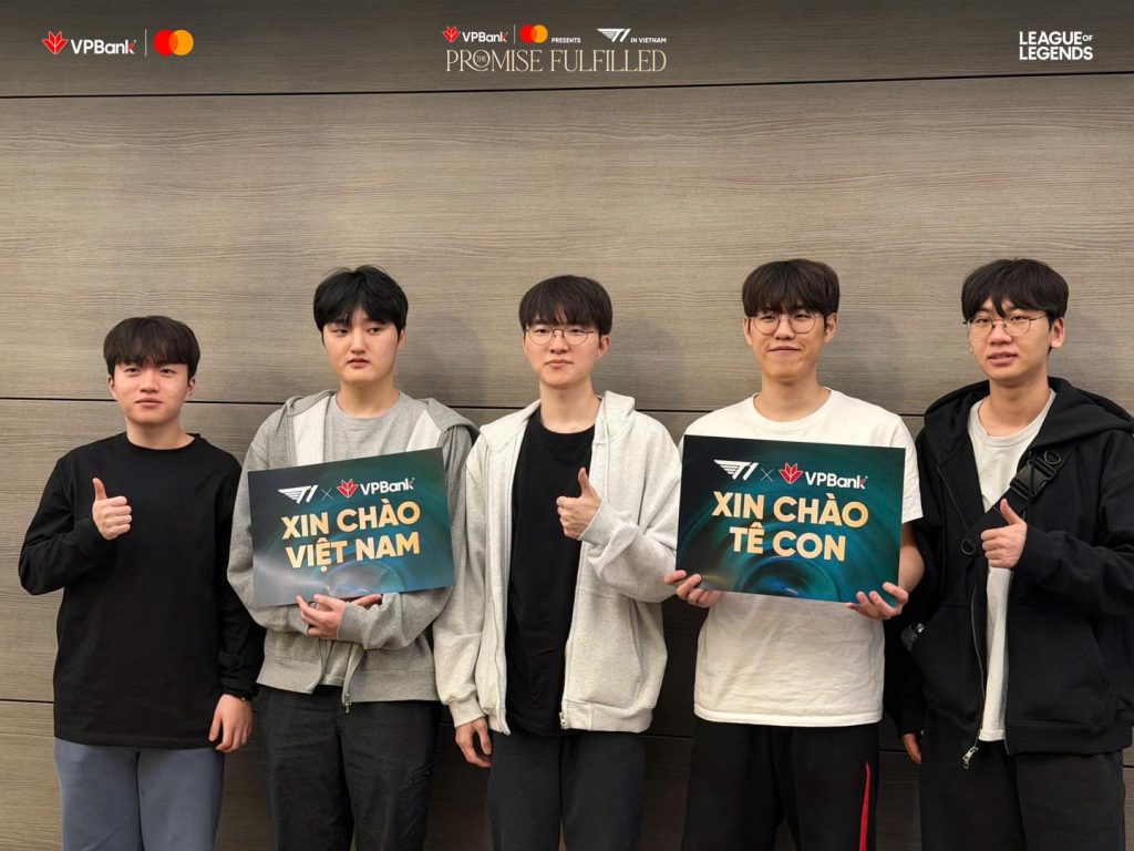 Mai Dora khoe vóc dáng quyến rũ tại sự kiện của T1, fan gọi tên Văn Tùng