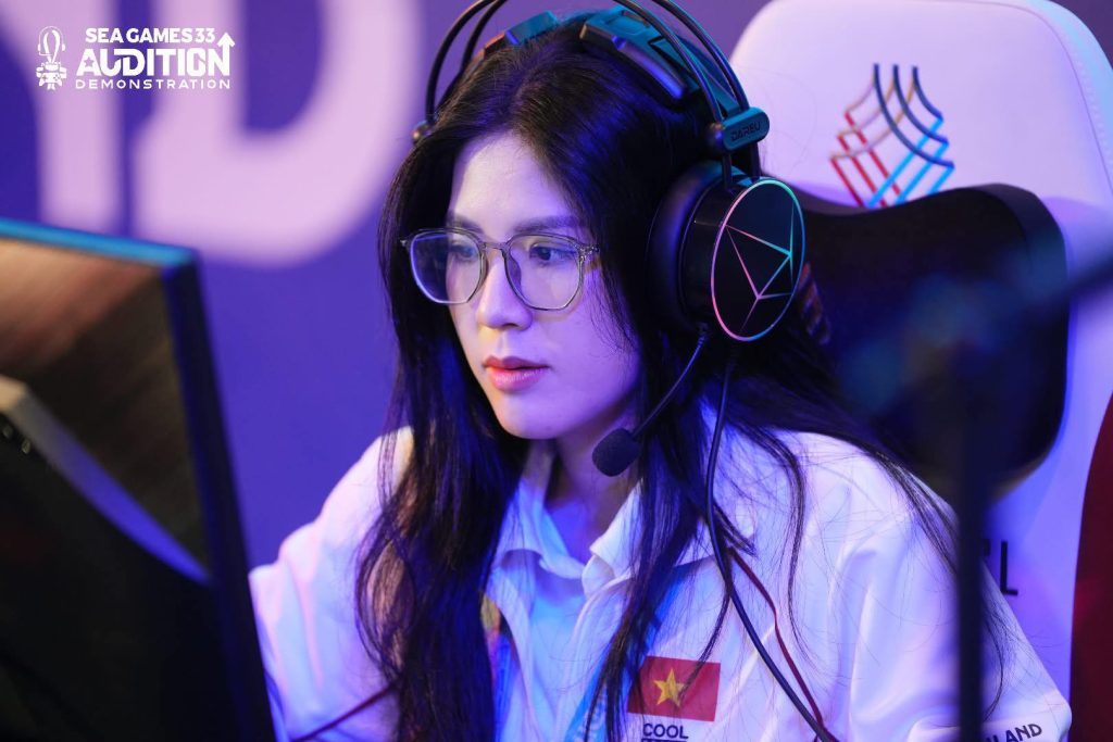 Nhan sắc của tuyển thủ Audition Việt Nam gây sốt: Con gái chơi game đỉnh vậy?