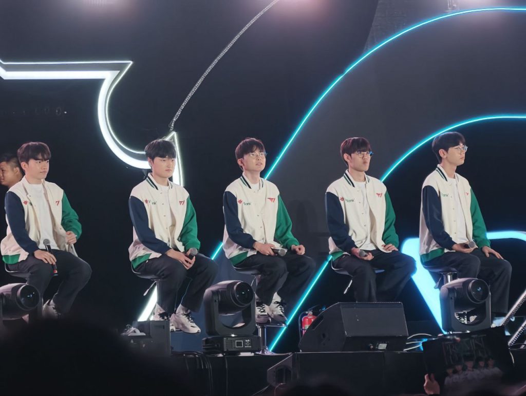 Nữ MC Mai Dora lên tiếng về fanmeeting T1, khán giả cũng đồng cảm