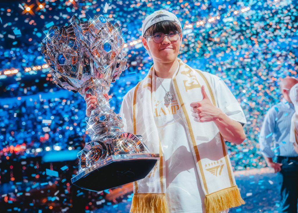 Oner có phát biểu về sự nghiệp tại T1 nhưng khiến fan lo lắng