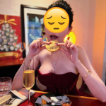 Phản ứng của “hot girl tiến sĩ” khi liên tục bị “check var” đạo văn