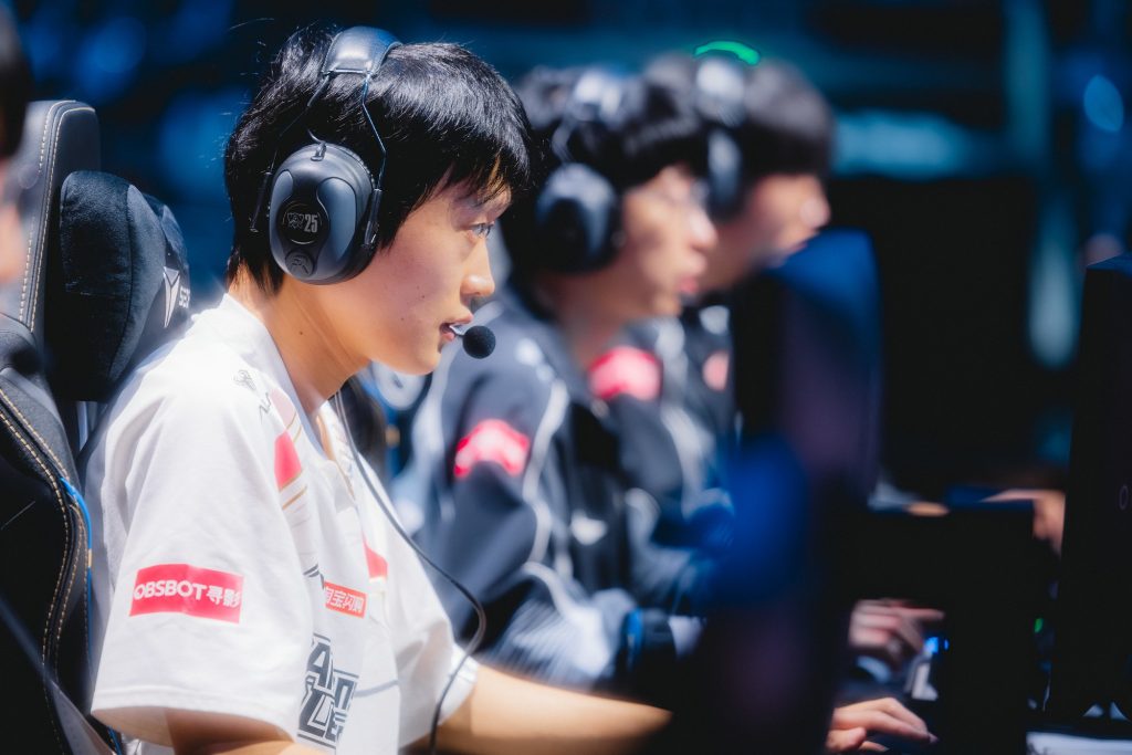 Xuất hiện thông tin cựu HLV AL “xem thường” T1 khi đối đầu ở CKTG 2025