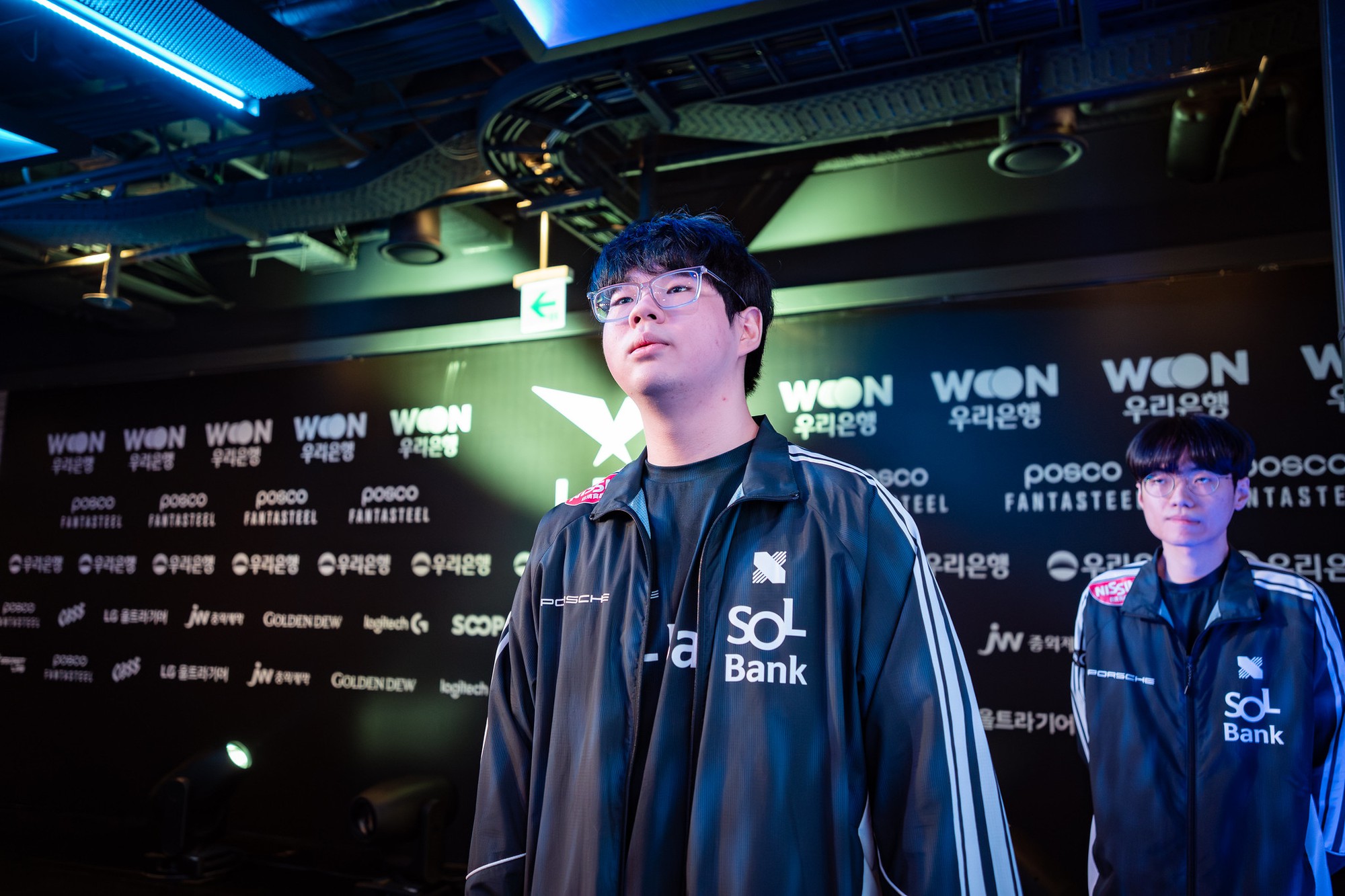 LazyFeel bất ngờ bị công kích bằng từ ngữ nhạy cảm khiến khán giả LMHT Việt bức xúc