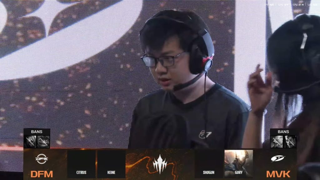 Tiếp tục xuất hiện trong vai trò cấm chọn, SofM lên tiếng sau khi khiến cộng đồng tranh cãi